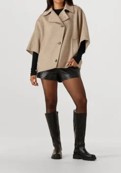 DAMES STUDIO AR mantel avy