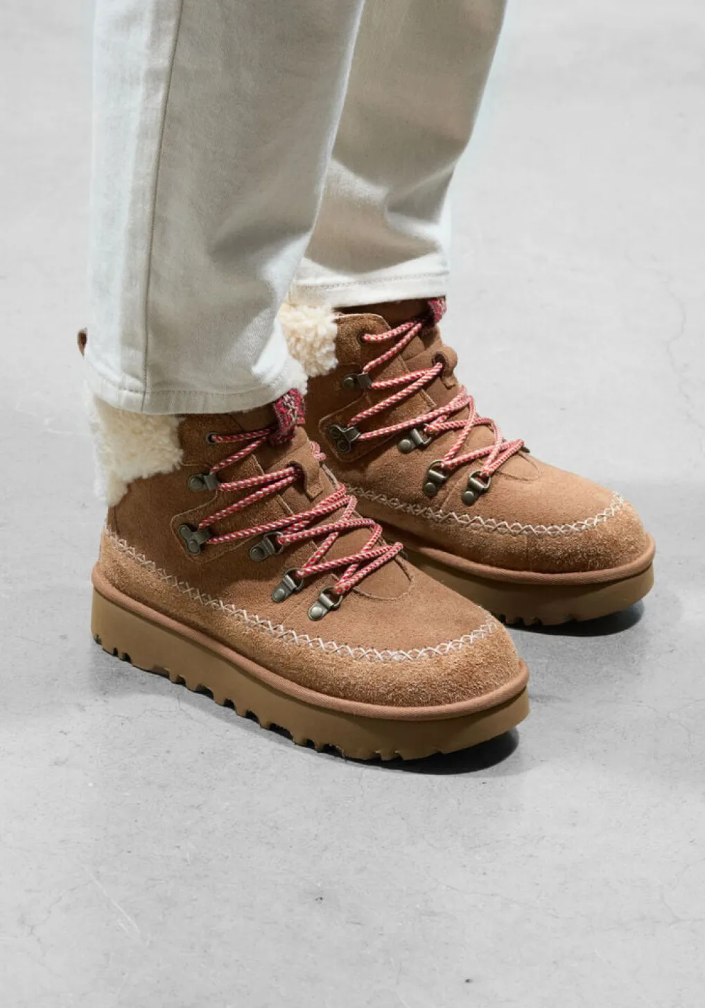 DAMES UGG snowboots classic alpine lace-up