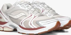 DAMES SAUCONY grijze lage sneakers progrid triumph 4