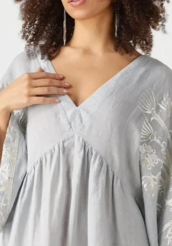 DAMES GREEK ARCHAIC KORI lichtgrijze maxi jurk 430582