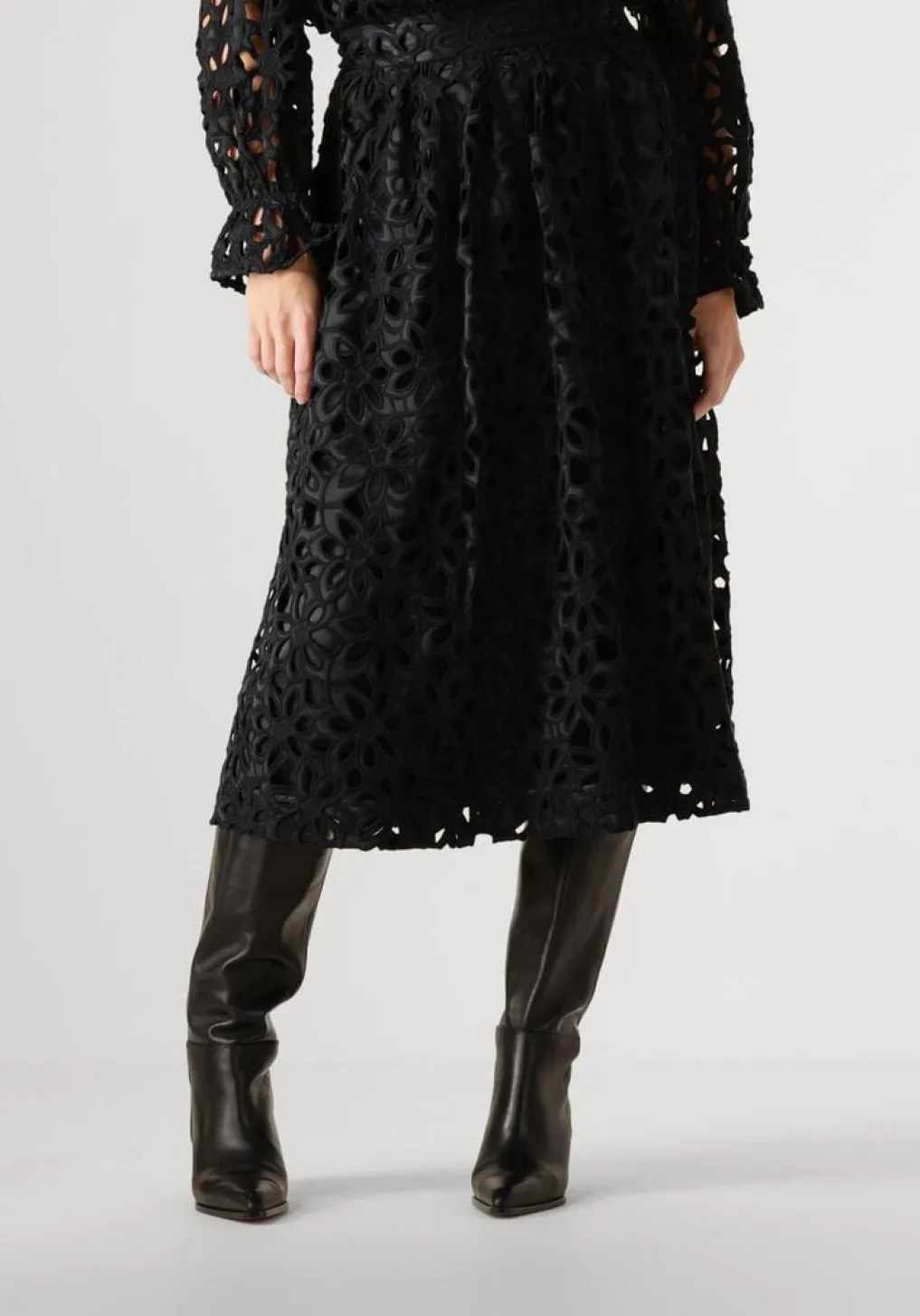 DAMES DEA KUDIBAL e midirok anona